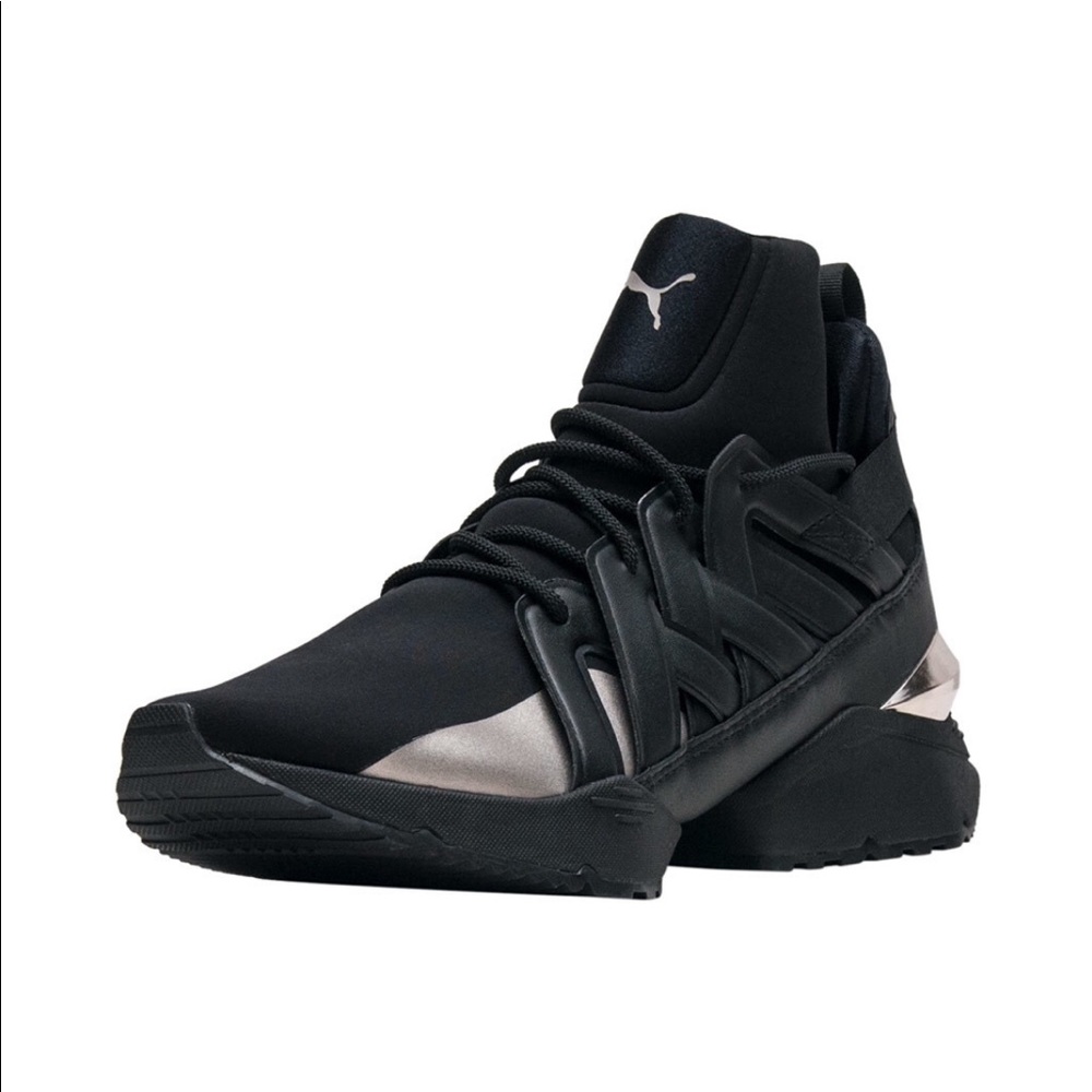 Women’s 8  Embossed Leather Puma Muse Echo
